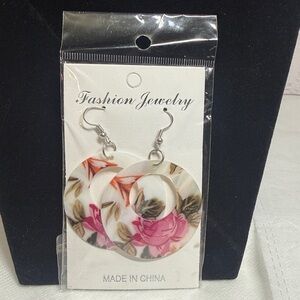 Fashion Jewelry Pink and White Floral Earrings NWT